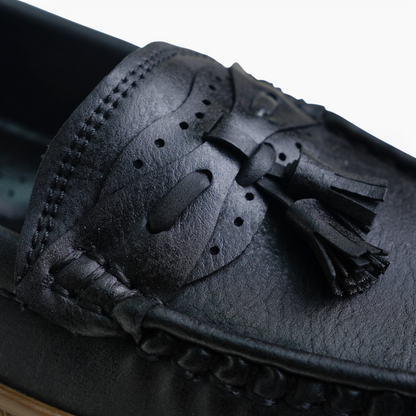 Cloud Tassel - Black (Brown Base)